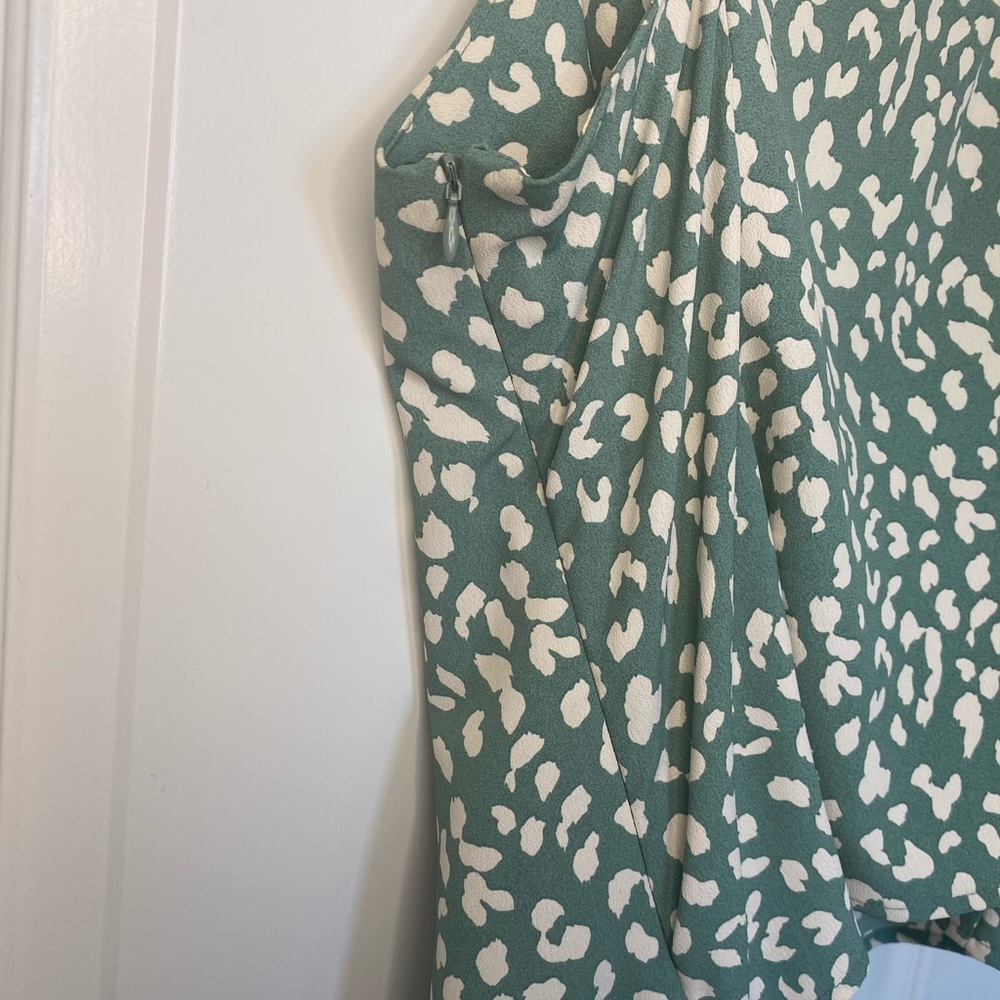 Astr Button Detail Wrap Front Camisole - image 4